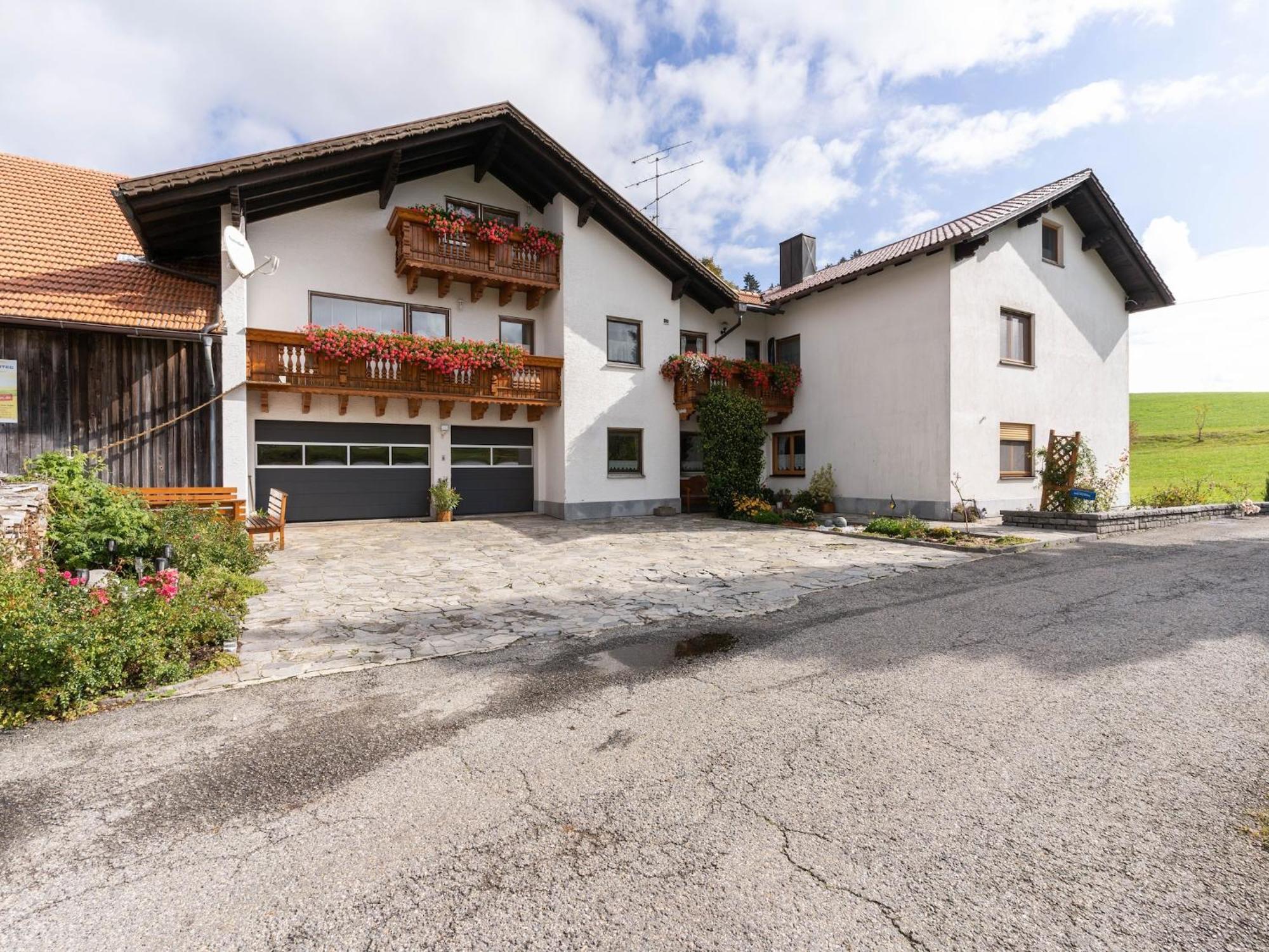 Cozy Apartment In Sonnen Bavaria Near Forest Exteriör bild